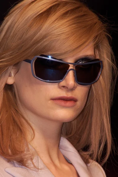 Look 10